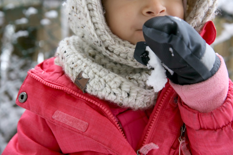 wingsandrootscraftsbearcowl-warmwaterproofmitts-winteressentialtoddler